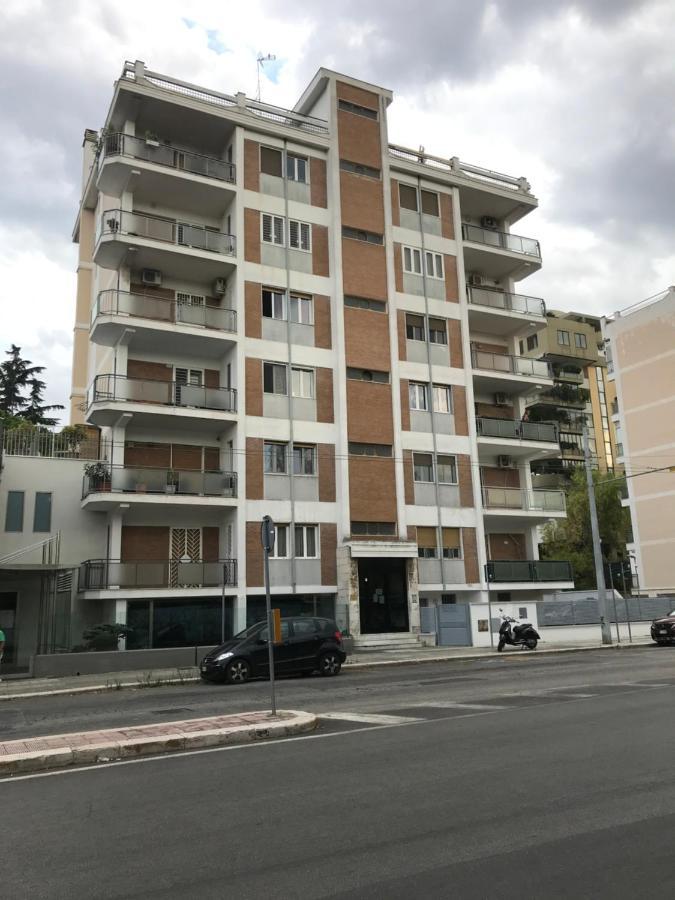 B&B Parco 2 Giugno Bari Kültér fotó