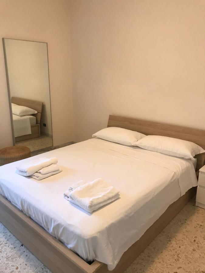 B&B Parco 2 Giugno Bari Kültér fotó